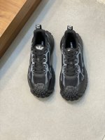 Arman* 阿玛尼。新品奢潮运动鞋，动感外观，简约造型、头层小牛皮拼接透气网面材质打造，透气舒适，鞋舌品牌logo装饰，吸汗网面内里，舒适脚感。具有科技冲击感