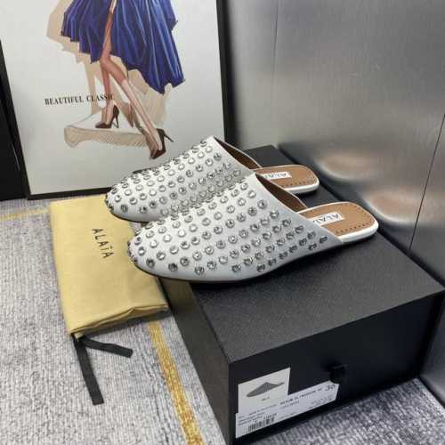 出厂价 顶级钻面 Alaia24春夏钻面圆头平底单鞋！最新春夏时装秀新款系列平底芭蕾舞鞋！法国高端一线高定品牌！时尚界最后的手艺人 只忠于展现女性身体曲线的裁剪