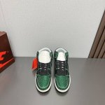 出厂:情侣 独家顶级版本 Air Jordan耐克联名24Vs春夏最新王炸爆款系列 情侣烫钻拼色休闲鞋 唯独一款牛皮拼色的高帮鞋，耐克乔一情侣毛鞋让鞋迷大开眼界