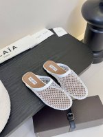 原包装Alaia 走秀款平底芭蕾舞鞋章小蕙同款 甜酷芭蕾风 人气超高的一款芭蕾舞鞋，浪漫又迷人 舒适百搭原版订制牛皮 网纱 羊京面料羊皮内里私模橡胶防滑大底码数