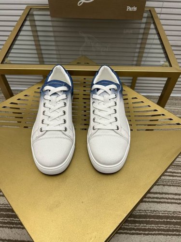 定做款 出厂价 。christian louboutin CL红底鞋 专柜系列，情侣休闲板鞋 独家热款发布活动乳胶垫脚成品大底车线女35-40#男38#-46,