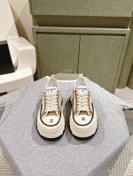 Chane l 香奈儿new arrival～春夏大头厚底增高鞋新品每年爆单款休闲鞋，人手必入size 35-40 40 定制！全套专柜同步礼盒包装！
