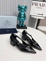 2024 Sss重磅推出普拉达最新长短靴，凉鞋单鞋，细跟，后空，粗跟系列 Prada早春t台走秀网红同款＂造梦不夜城＂，Prada能在重要场合上用得上了，小清新