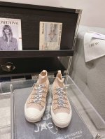 出厂： 23ss DIOR OBLIQUE 穿孔科技针织市面上唯一对版高端品质 原版拆解开发，每个细节都不放过，真正意义上的原版复刻，鞋面108针拉架织法，每公