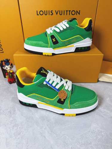 Loui* Vuitto* 顶级版本 情侣款本款 LV Trainer 运动鞋再现设计师 Virgil Abloh 自篮球鞋中挖掘的时尚潜力。粒面牛皮革构筑繁复