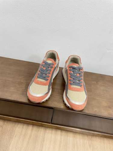男款10情侣款顶级版本brunello Cucinelli 新款bc经典休闲鞋运动鞋 Bc是意大利知名品牌，极简主义风格，复古又高级！简约又大气，属于非常耐看的