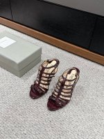 顶级品质 Tom Ford Ss24 New Arrival～ 2024春夏新品｜罗马高跟凉拖鞋 Tom Ford 是一个奢华 时尚摩登品牌！ 设计风格大胆，奢