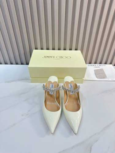 出厂 Jimmy Choo 吉米周 是一个非常全面之尊贵时尚生活品牌， 香港,美国等大时尚博主及明星的同款表带女士高跟，中跟，平跟后空凉鞋系列。 澳大利亚尖头