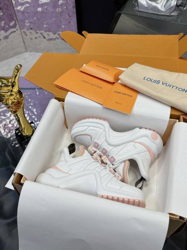 工厂价 Louis Vuiton 路易威登 24 新款 七夕限定 Lv Archlight系列拱桥底老爹鞋休闲厚底系带运动鞋 顶级版本原版购入开发做货 此款lv