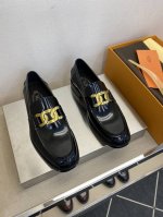 tod＊ 德比鞋真皮底款 码39一44 6.5一9 ： 休闲皮底皮鞋！纯正高品质可1：1比较！面料：原版开边珠小牛皮！内里：进口特订原版水染小牛皮！更舒适透气！