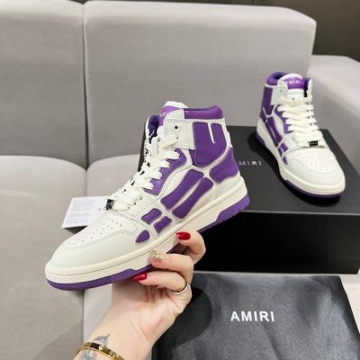 Amiri骨头鞋情侣款，日常休闲必备单品，情侣鞋。适合各种场合！Amiri骨头鞋凭借鞋侧颇具独到风格的骨头图案，充满酷感又百搭！杨幂，陈伟霆等超多明星出席节目或