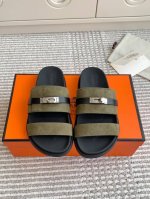 Hermes 爱马仕H家chypre系列 Kelly扣二舅拖鞋 顶级品质 鞋面：进口小牛皮 掌纹牛皮 进口牛京垫脚进口丝绸牛皮，原版开模大底 女码35-40 4