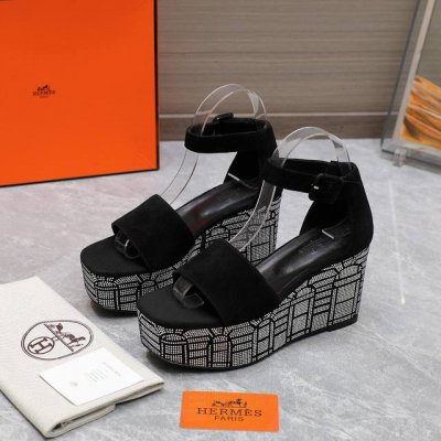顶级Hermes 爱马仕坡跟水台凉鞋新款配色Oran凉鞋经典系列 独家原版开模，时尚又百搭 超级舒服 每个细节都做到极致 原版手掌纹 swift小牛皮 羊反绒，