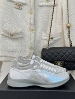 厂价Chane*｜小香25C早春新品踩屎感德训休闲运动鞋超级推荐这一季的运动鞋真的绝美啊 实在是太好看了很轻很软糯 喜欢爬山户外运动者可入！鞋面采用原版定制小牛