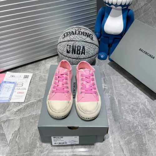 冲量价 最新火爆情侣款 巴黎世家balenciaga 全新paris休闲帆布鞋 最爱的一款布鞋 风格永续，旧不过时！全新paris运动鞋来了 做旧复古风格，以崭