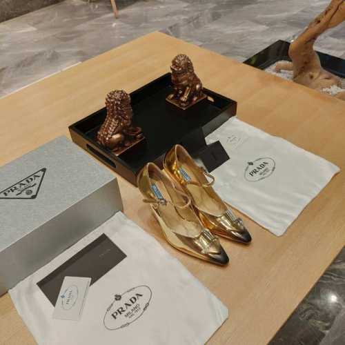 顶级包装配套最高版本 PRADA 普拉达新品， 顶级版本 实力来袭！prada24 23ss“T台秀款”,订购会最火爆的大粗跟,坡跟单鞋、靴子系列。单鞋 原版顶