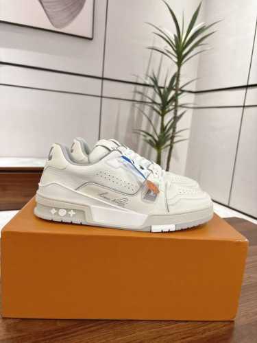 工厂价 顶级代购版本 情侣款 Lv 路易威登runner Tatic 运动鞋 老爹鞋 L家2024 春夏秀场推出 Lv Runner Tatic 运动鞋 驴牌