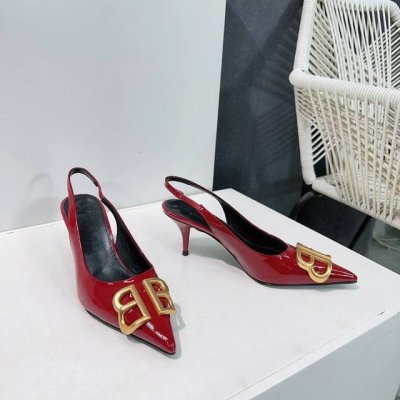 高品质出厂 ！Balenciaga巴黎世家 25春夏Bb漆皮尖头五金扣饰气质高跟鞋后空单鞋凉鞋 原版购入开发！经典巴黎世家独有的时尚魅力，上脚超有范！！秋冬搭配