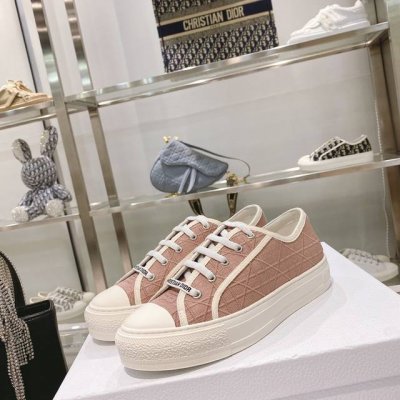 出厂： size：35-41 41码订做不退换 Dior迪奥 刺绣 系列. 图案系带平底休闲鞋