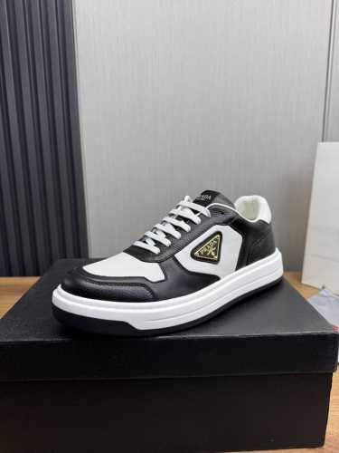 工厂价Prada 普拉达.官网新品来袭，专柜同步1:1发售原厂配置，进口原版牛皮拼接进口网布，经典版面运动潮达人，进口水染牛皮里垫，鞋底：原厂特供原版底超级舒适