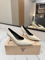 出厂价Pp： Vanda Novak来自意大利品牌 全网独家 耗时3个月研发 鞋跟独特设计酒杯 重磅系列 众多联手意大利品牌 推出高级感满分的鞋款系列 火遍In