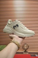 出厂价 Gucci 情侣款 最高版本古奇爆款老爹鞋。专柜同步发售 ，，鞋面采用进口牛皮，舒适羊皮内里，脚感一级棒，原版轻便减震加厚发泡大底，简约拼色，百搭帅气，