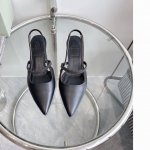 平底 高跟 Brunello Cucinellibc经典小尖头露后跟高跟鞋 单鞋 顶级品质 进口小羊皮面&牛皮面&进口麂皮面，原版定制纯铜镶珠装饰 牛皮内里 意