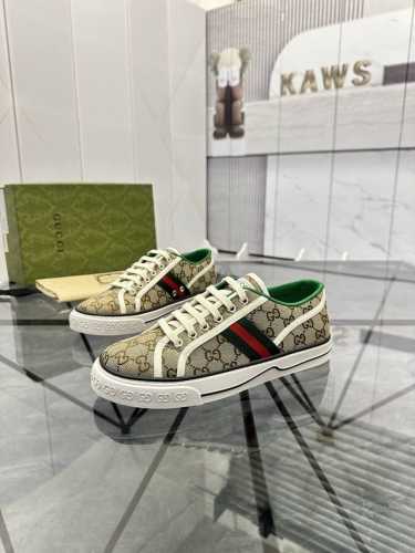 售 价: ￥ 商品商标：Gucci* 古驰* 低帮休闲鞋正码码数: 38-44 可订做45.46. 商品材料：鞋面专柜原版材料，透气内里，原版大底。编 号：66