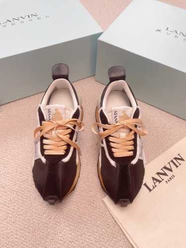 2024 最强联名 Lanvin 浪凡法国最悠久的奢侈品牌与国潮顶流 Xvessel 吴建豪联名打造的流苏运动鞋，复古休闲慢跑鞋，市场最高版本，拉帮套楦工艺。一