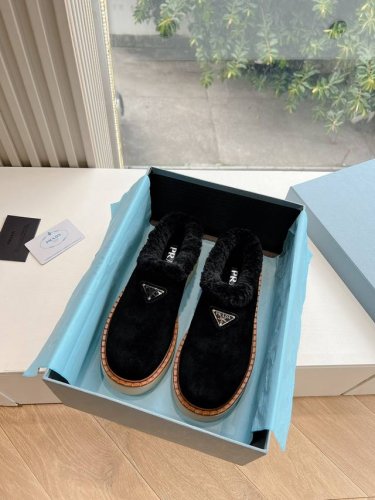 G006所见即所得prad代购级别普拉达 秋冬懒人厚底运动包头拖鞋穆勒鞋毛毛鞋雪地靴皮革运动鞋让整双鞋轻便舒适 鲜艳色彩 满足不同风格时髦人士的多种选择，每一个