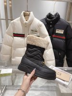 Gucci巴黎时装周中国长期有货年美丽奴羊皮毛一体雪地靴，提花面料logo头层牛皮澳洲进口羊毛内里， Gucci 这款雪地靴结合了品牌两大标志性元素 金色马衔扣