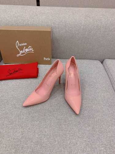出厂价 Christian Loubouti* 经典波浪边红底高跟鞋 流畅的曲线勾勒曼妙风情 尽显性感风姿 万年经典款 鞋面牛漆皮 内里垫脚羊皮 原版进口AR1