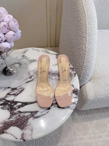 出厂价 Christian Loubouti* 新款透明一字带高跟拖鞋 经典百搭款 流畅的曲线勾勒曼妙风情 尽显性感风姿 万年经典款 鞋面pvc透明材质 垫脚羊