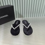 Chanel 25C New Arrival～小香25早春人字拖chanel自留款，进口植物纤维 真皮底，镶钻logo点缀，上脚美到爆，简简单单，夏天必须要有的