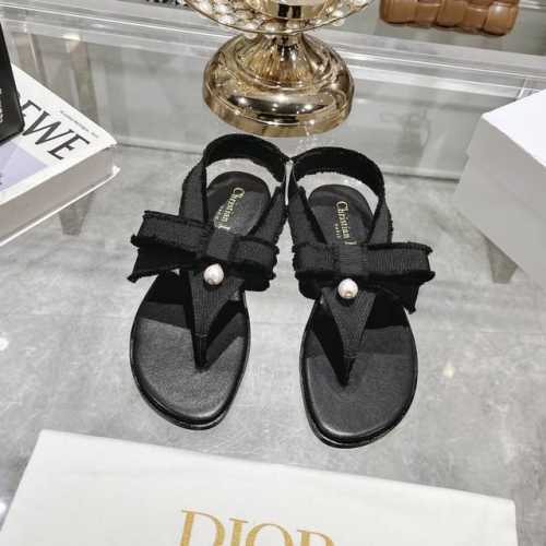 出厂 流苏织带女鞋 Dior 迪奥 2024春夏走秀新款adiorble女鞋 Cd明星同款时尚流苏蝴蝶夹脚珍珠字母logo五金扣平底凉鞋鞋市面顶级高端版本 原版