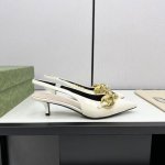 Gucci 24S 金属链条后空凉鞋 长到心巴儿上了~爱了~爱了！ 元气少女 活力满满 随意搭配轻松搭出时尚感 面料采用进口小牛漆皮 内里采用进口羊皮 意大利进