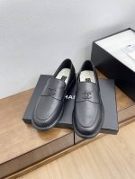 顶级版本chane*新款钻扣乐福鞋 经典logo装饰简约大气 精致的高级感 学院风百搭又减龄 各种穿搭都能驾驭 鞋面:牛皮 内里:羊皮 垫脚:羊皮 大底:意大利