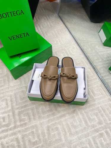 出厂460 Bottega Venet* 真皮 金属结绳配饰 Astaire乐福拖鞋 当今流行的又一趋势 天花板啦 双色 色百搭精致平底 包裹面料 同色跟皮 用