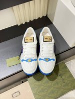 高品质gucc*低帮运动鞋系列复古小脏鞋这款运动鞋以70年代经典运动鞋为灵感原型复古学院风款式与融入怀旧运动服风格的面料风靡数十年，不同风格演绎出的协奏之曲为其