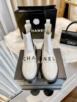 出厂： Chanel 香奈儿2024早春新款厚底短靴 字母扣切尔西靴 春季香家必备爆款，女神系列，拥有香家特色优雅名媛气质，超级耐看，让人无法抗拒，心动 菱格一