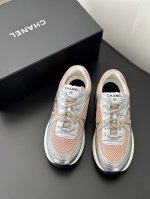Chane*23新款金银角度假系列运动鞋金角大王银角大王运动鞋 复古感满满 顶级版 值得一提，这一双很有支撑感。有的球鞋松软，一脚踩下去能感觉到肉散开。这一双包