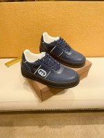 工厂价 Gucci 古奇2024新款精心打造，引爆全场！不断创新的国际品牌 此款男士四季休闲鞋，原版版本，鞋面采用牛皮面料 ，皮垫脚真爆超轻防滑大底，透气舒适以