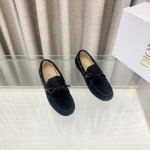 340 25 D家早春新款Miss Dior豆豆乐福鞋 简直美到我的心巴上，看到的瞬间直接被拿捏住，谁懂Dior女孩的快乐！全软皮制作，舒适度真的惊艳到我！鞋底
