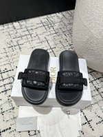 女款 顶级版本 Dior迪奥 2024 夏季最新款 魔术贴 凉鞋 拖鞋 萌萌可爱又不失优雅 原版复刻 高版本 超耐看随意百搭款 上脚非常舒适 显瘦又显白 Siz