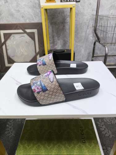 实价 情侣款 GUCCI-古奇 百搭休闲拖鞋，进口原版材质，羊皮内里 高档舒适，原版大底轻盈耐磨！纯手工制作，细节决定品质！37-44 35.36.46.47定