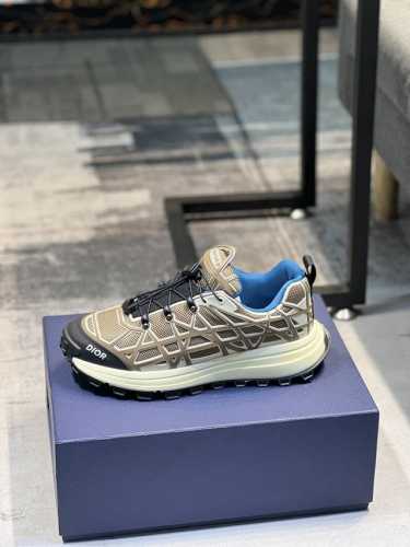 顶级版本 Dior 迪奥新款低帮 B31 情侣款， Runner 运动鞋原版9300购入，开发做货，一比一还原，原版做法，工艺绝非市场普通版本可相提并论采用进口