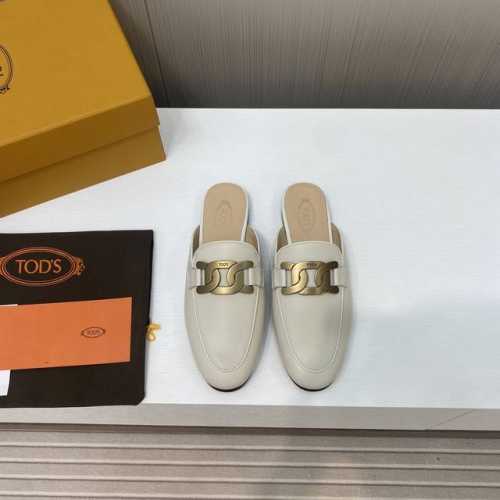 出厂价 顶级品质 莞产高品质 Tods 2024新款金属链条饰扣单鞋 ，托德斯穿着一如既往的舒适 Tods乐福鞋通过其手工作品充分体现了工艺大师精益求精的匠人精
