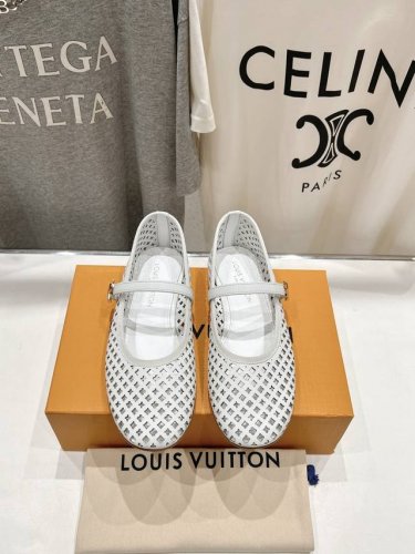 高版本出厂420 Louis Vuitton Ss25 New Arrival Lv驴牌春夏系列玛丽珍平底鞋单鞋新品 简约精致，高级感满满，尽显优雅气质～上脚超