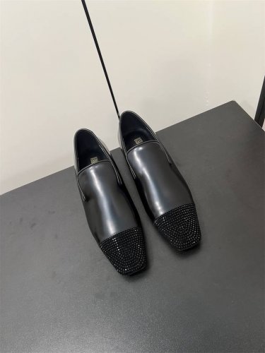 Toteme 新款玛丽珍单鞋方头平底鞋 采用进口开边珠牛皮马毛 ，内里垫脚水染牛皮，细腻亲肤柔软 ， 原版进口真皮大底 Size：35-39 40定做不退换