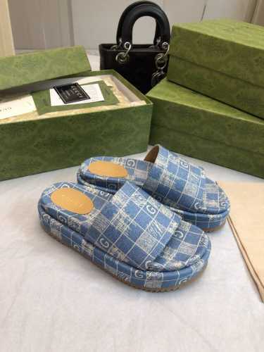 Gucci Summer最新限量厚底拖鞋 顶级品质发售 购入正品开发原版特殊印刷工艺印花 内里羊皮 配合意大利私模大底 整双鞋子行云流水 技术过硬 材质与工艺原